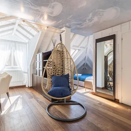 White Loft 4*